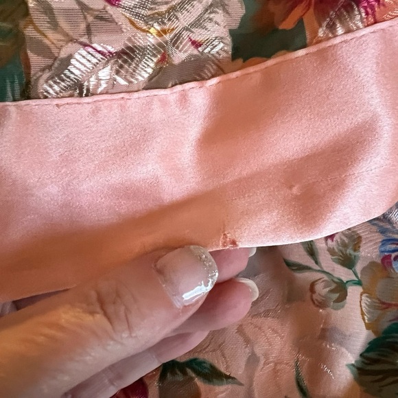 Vintage Victoria’s Secret Gold Label Sheer and Satin Robe O/S - Picture 10 of 10